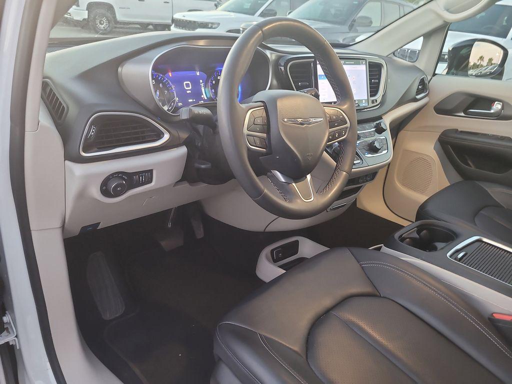 used 2024 Chrysler Pacifica car, priced at $30,110