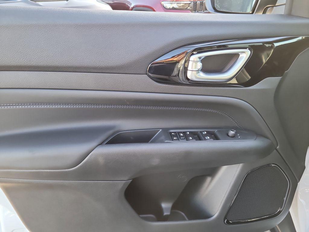 new 2026 Jeep Compass car, priced at $35,209