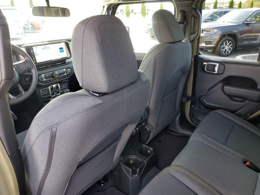 new 2025 Jeep Gladiator car, priced at $39,319