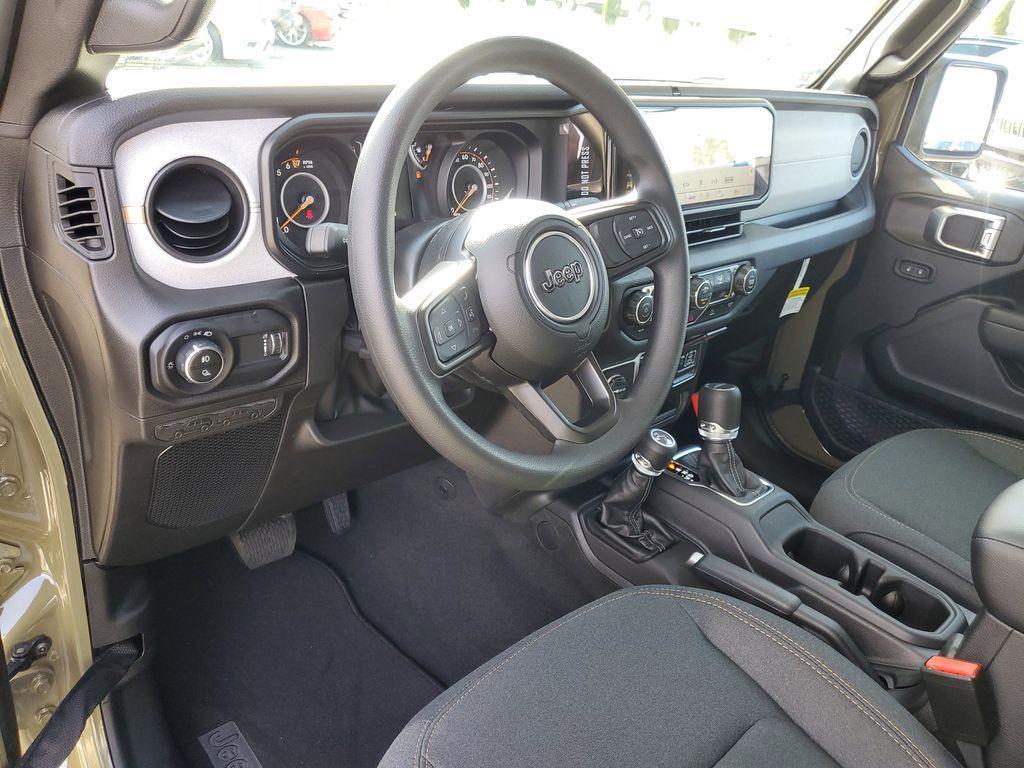 new 2025 Jeep Gladiator car, priced at $39,319