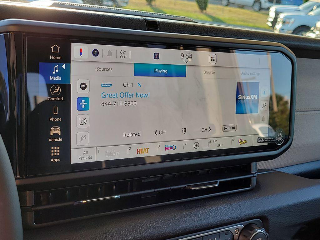 new 2025 Jeep Gladiator car, priced at $40,572