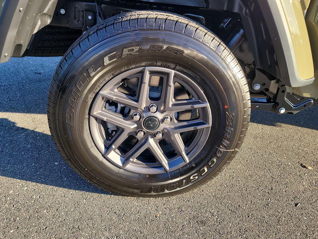 new 2025 Jeep Gladiator car, priced at $40,572