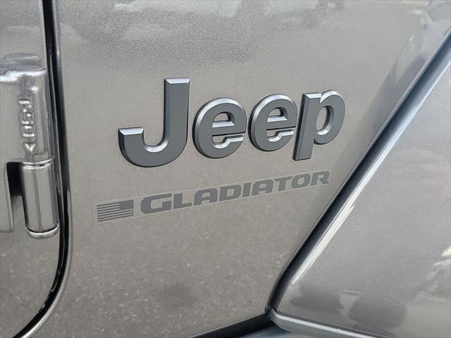 new 2025 Jeep Gladiator car, priced at $42,614