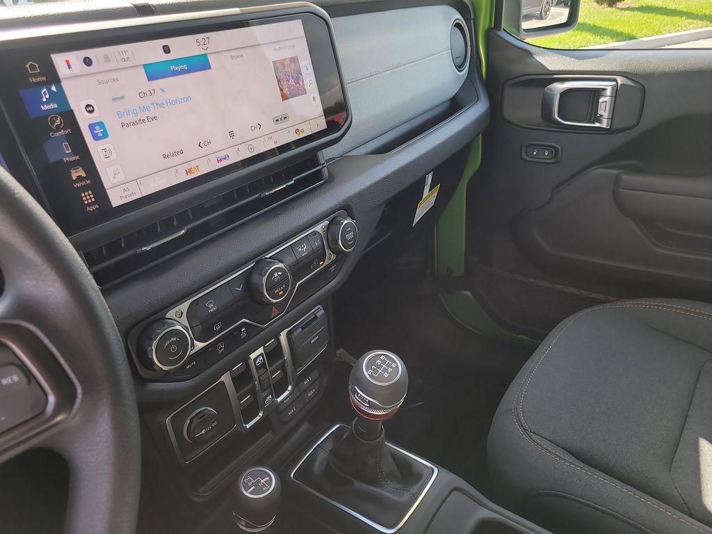 new 2025 Jeep Wrangler car, priced at $36,818