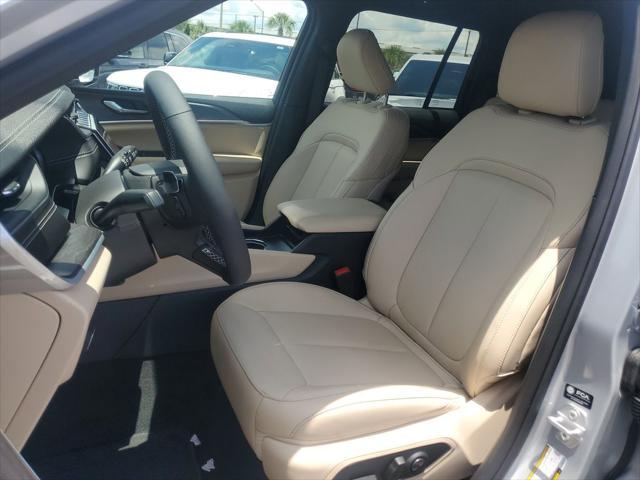 new 2025 Jeep Grand Cherokee car, priced at $41,047
