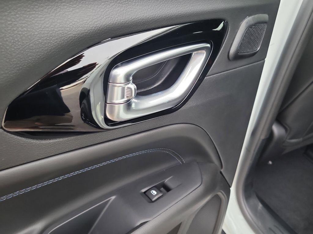 new 2025 Jeep Compass car, priced at $30,488