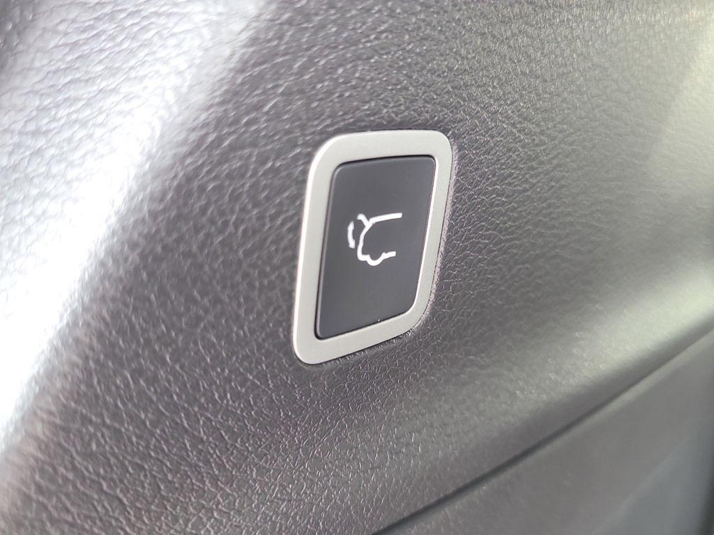 new 2026 Chrysler Pacifica car, priced at $50,617