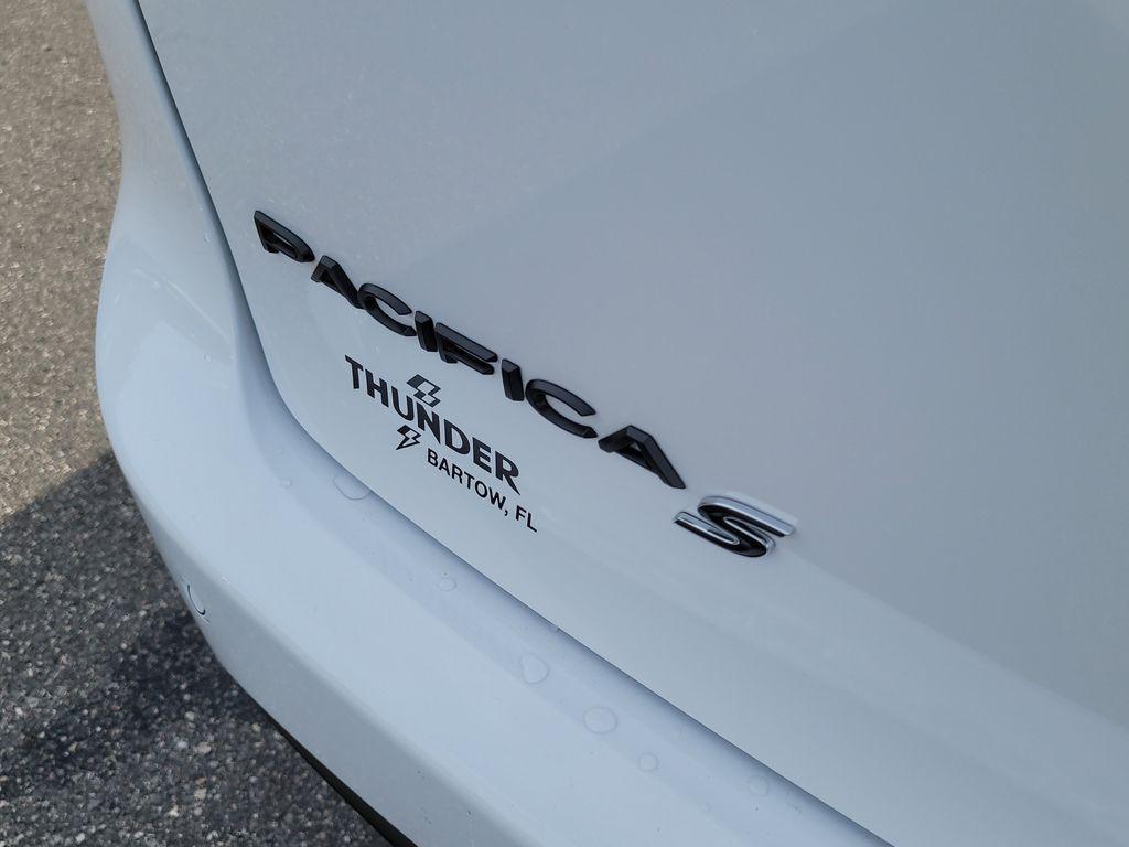 new 2026 Chrysler Pacifica car, priced at $50,617