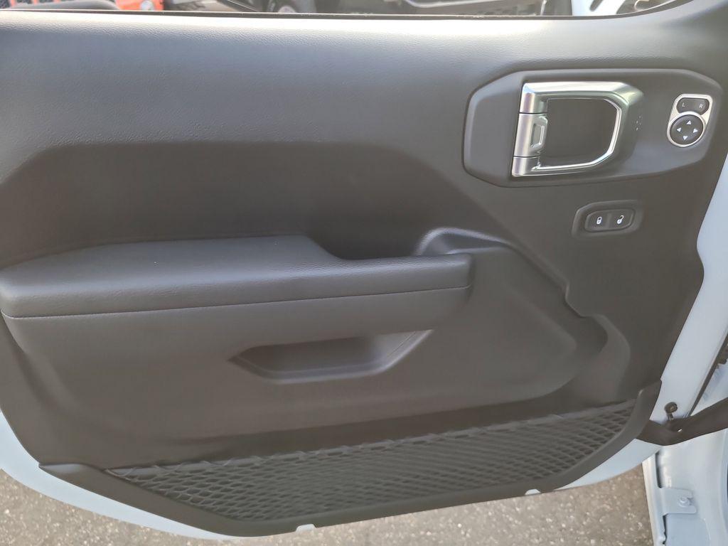 new 2026 Jeep Wrangler car, priced at $45,095