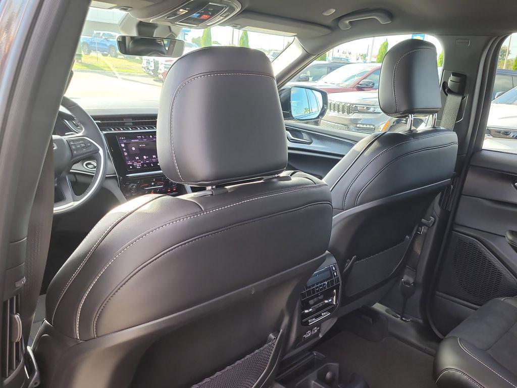 new 2025 Jeep Grand Cherokee L car, priced at $37,909