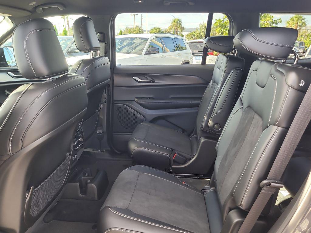 new 2025 Jeep Grand Cherokee L car, priced at $37,909