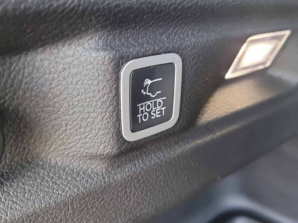 new 2025 Jeep Grand Cherokee L car, priced at $37,909