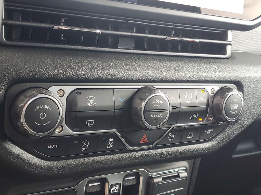 new 2025 Jeep Gladiator car, priced at $37,834