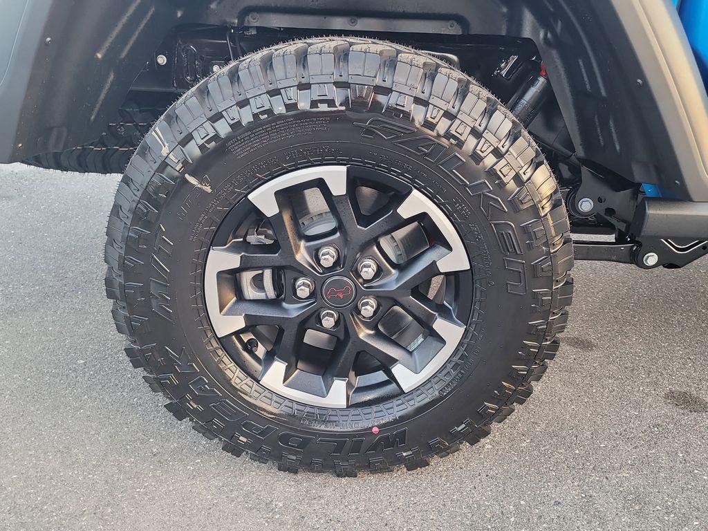 new 2026 Jeep Gladiator car, priced at $57,039