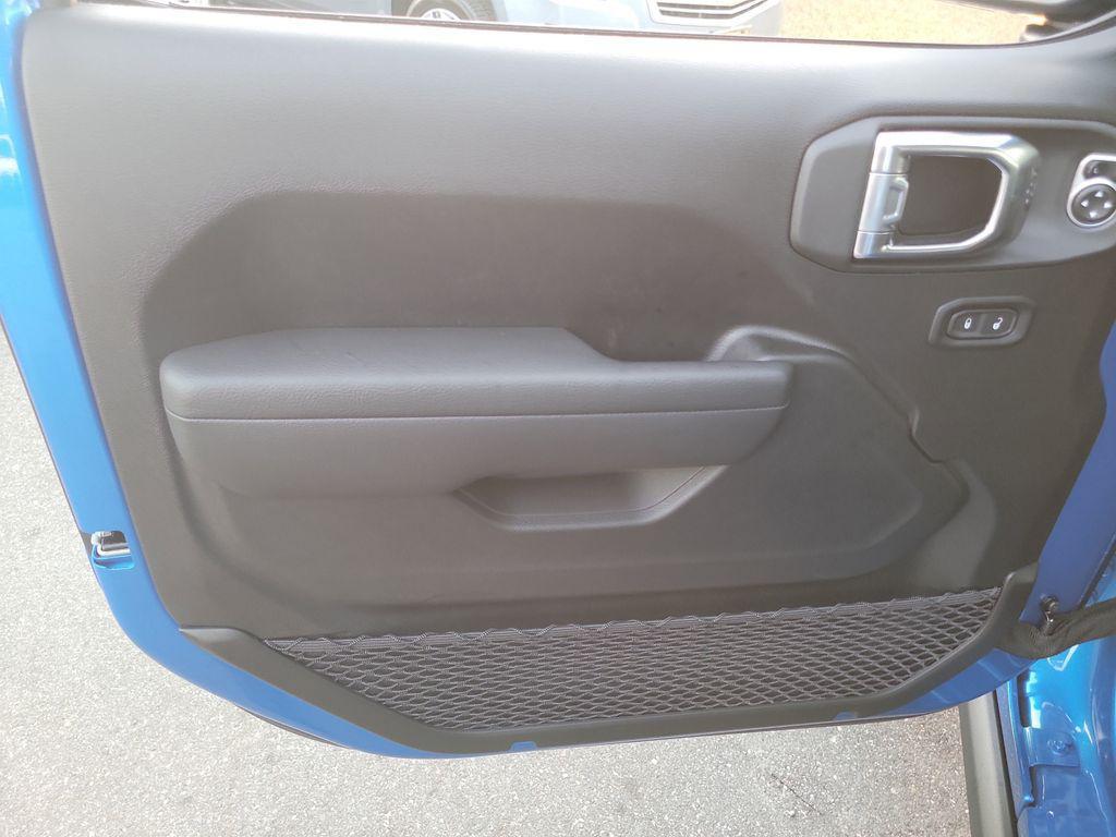 new 2026 Jeep Gladiator car, priced at $57,039