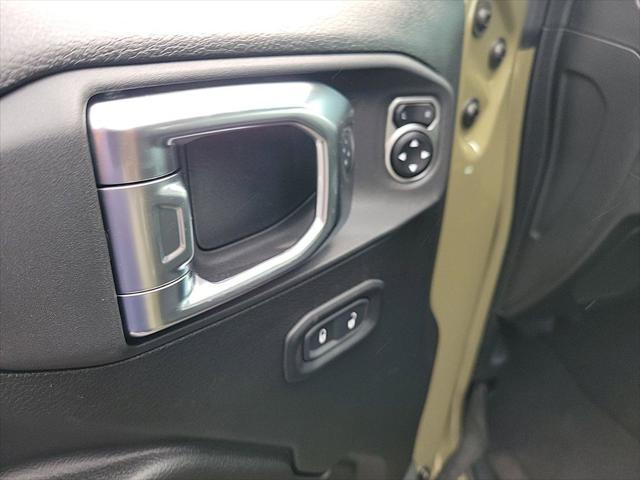 new 2025 Jeep Gladiator car, priced at $41,111