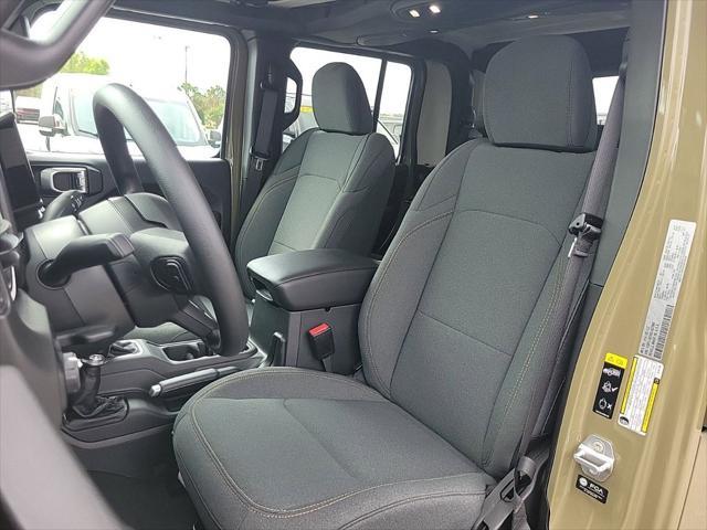 new 2025 Jeep Gladiator car, priced at $41,111