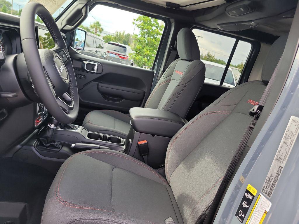 new 2025 Jeep Wrangler car, priced at $54,989