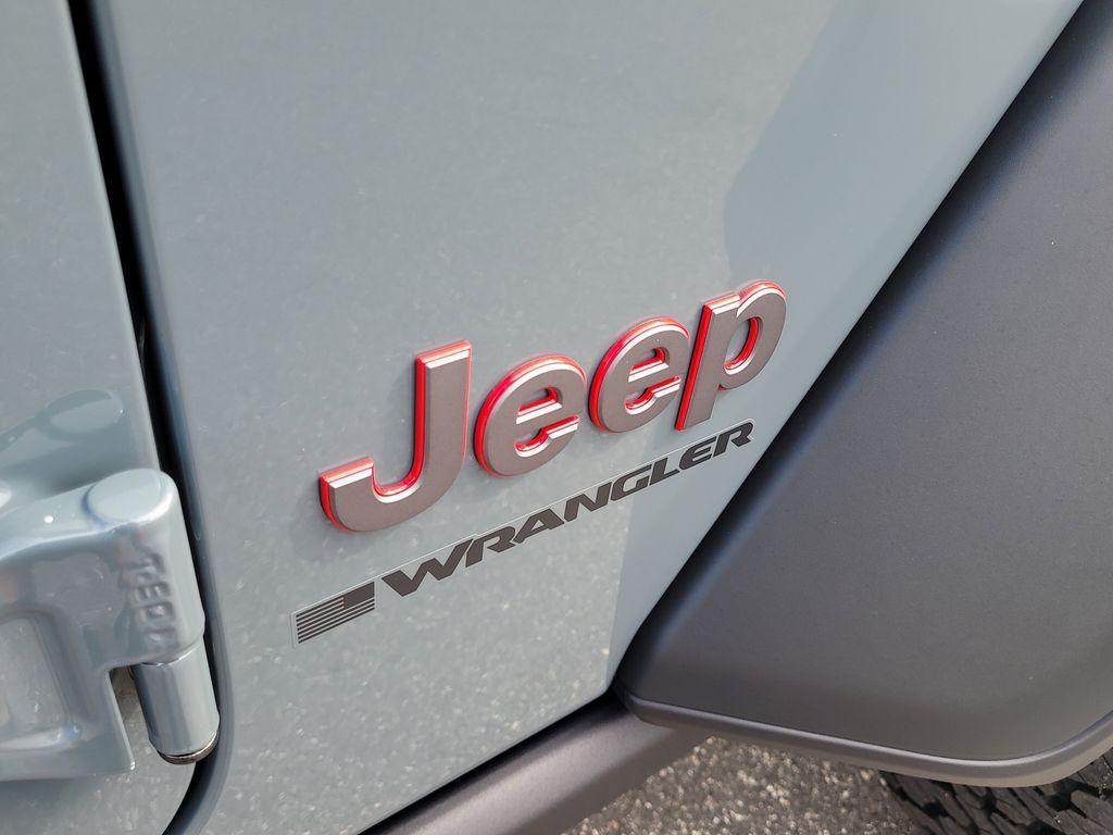 new 2025 Jeep Wrangler car, priced at $54,989