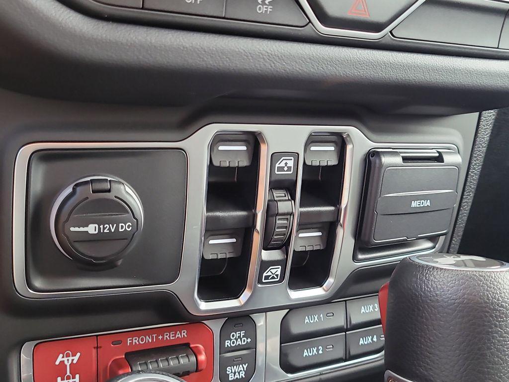 new 2025 Jeep Wrangler car, priced at $54,989