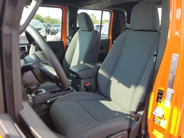 new 2025 Jeep Gladiator car, priced at $41,916