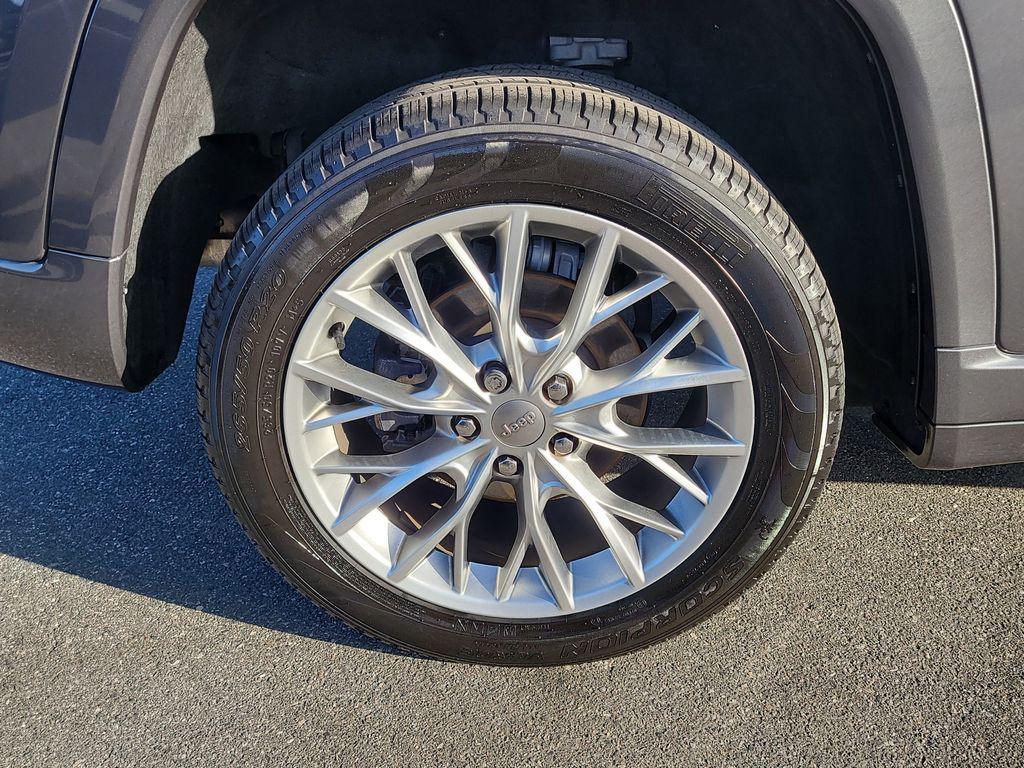 used 2022 Jeep Grand Cherokee car, priced at $32,865