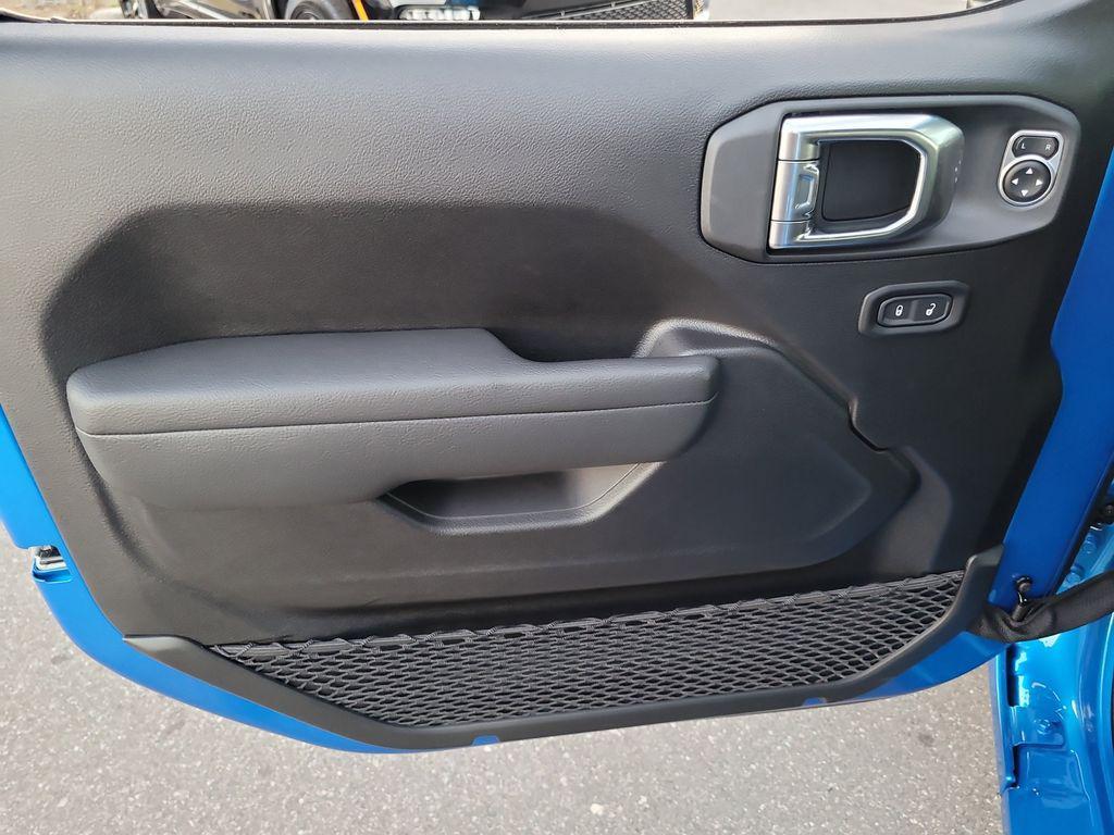 new 2026 Jeep Wrangler car, priced at $40,920