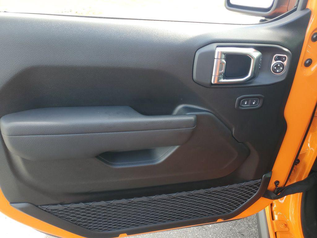 new 2025 Jeep Wrangler car, priced at $42,989