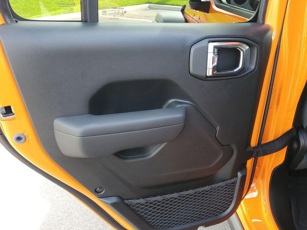 new 2025 Jeep Wrangler car, priced at $42,989