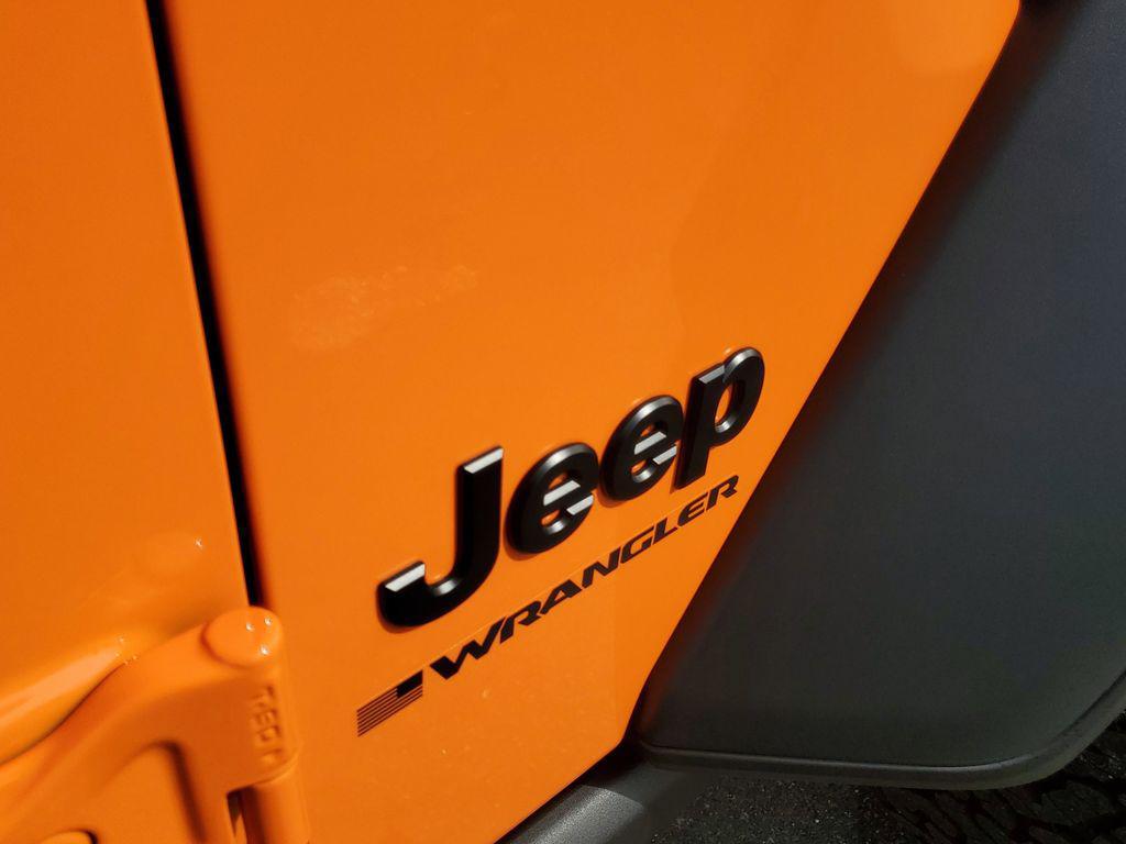 new 2025 Jeep Wrangler car, priced at $42,989