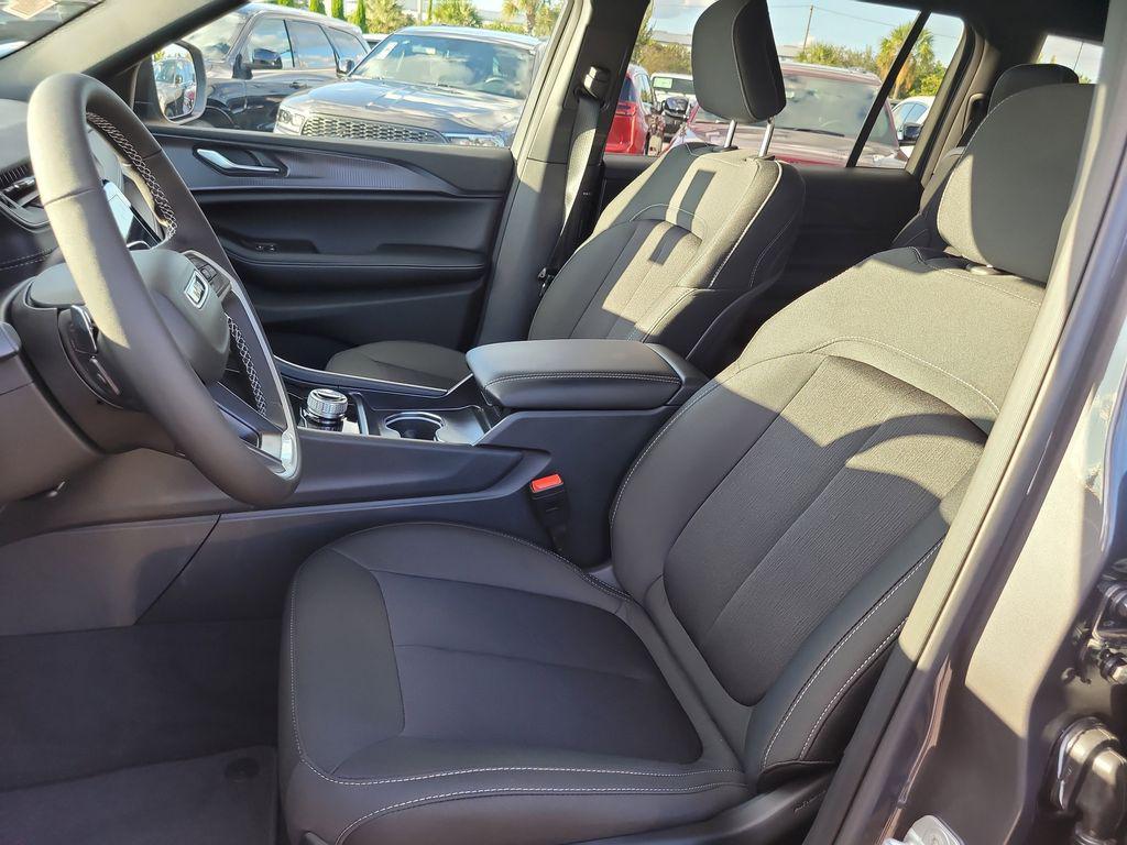 new 2025 Jeep Grand Cherokee L car, priced at $35,633