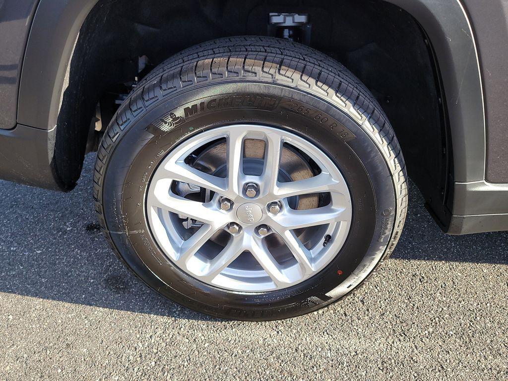 new 2025 Jeep Grand Cherokee L car, priced at $35,633