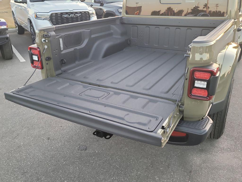 new 2026 Jeep Gladiator car, priced at $48,590