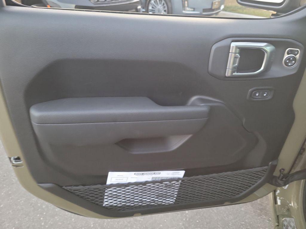 new 2026 Jeep Gladiator car, priced at $48,590