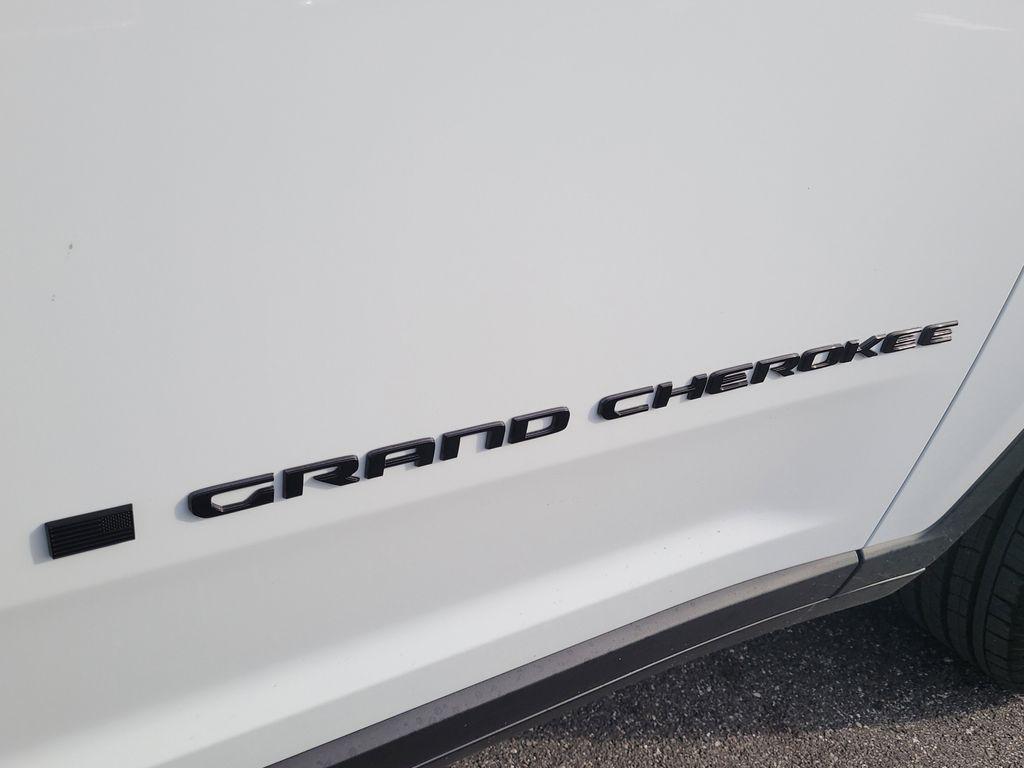 new 2025 Jeep Grand Cherokee L car, priced at $38,237