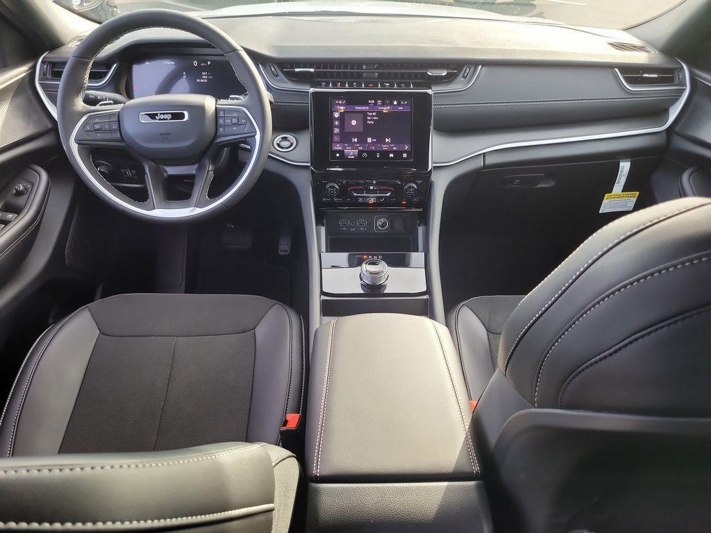 new 2025 Jeep Grand Cherokee L car, priced at $38,237