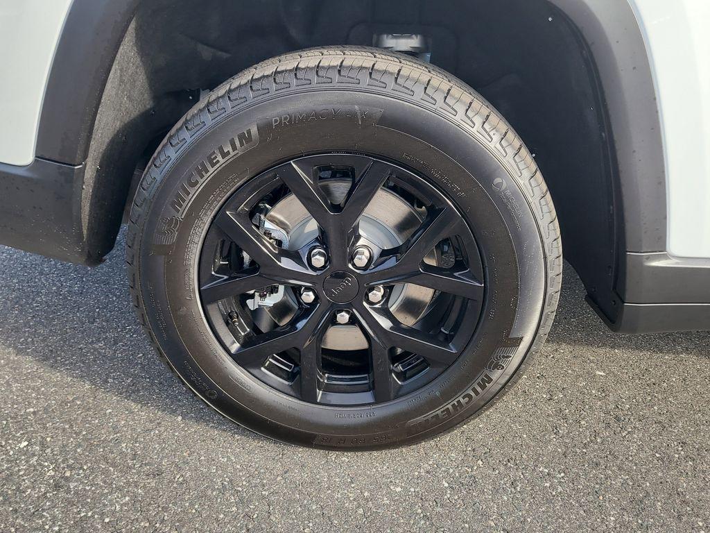 new 2025 Jeep Grand Cherokee L car, priced at $38,237