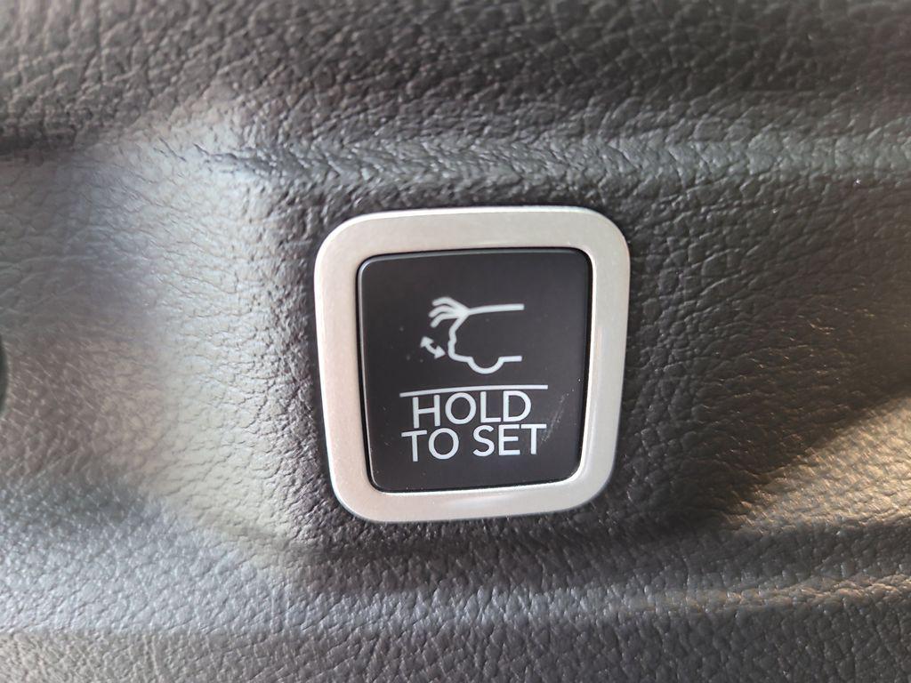 new 2025 Jeep Grand Cherokee L car, priced at $38,237