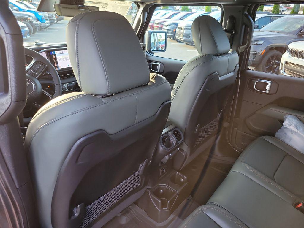 new 2026 Jeep Gladiator car, priced at $61,819