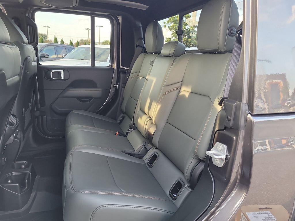 new 2026 Jeep Gladiator car, priced at $61,819