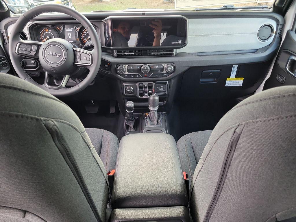 new 2026 Jeep Wrangler car, priced at $43,184