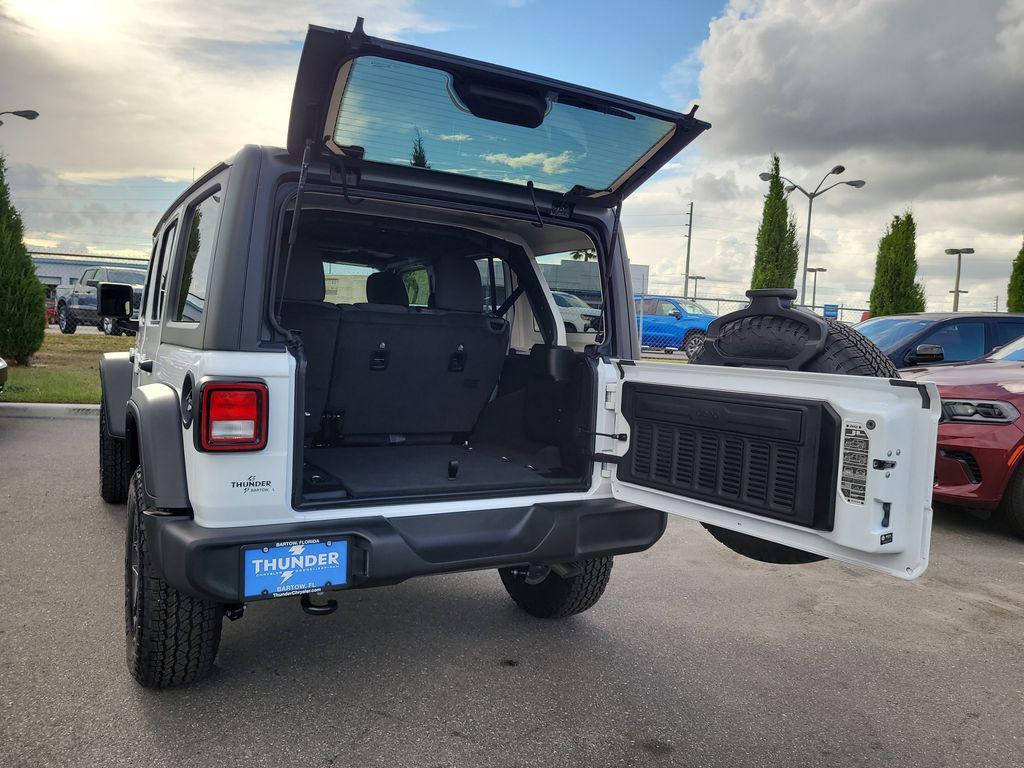 new 2026 Jeep Wrangler car, priced at $43,184