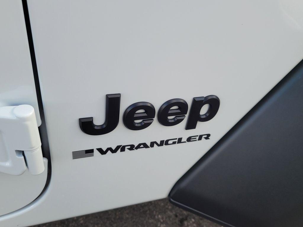 new 2026 Jeep Wrangler car, priced at $43,184