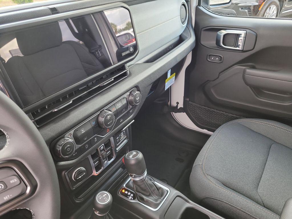 new 2026 Jeep Wrangler car, priced at $43,184