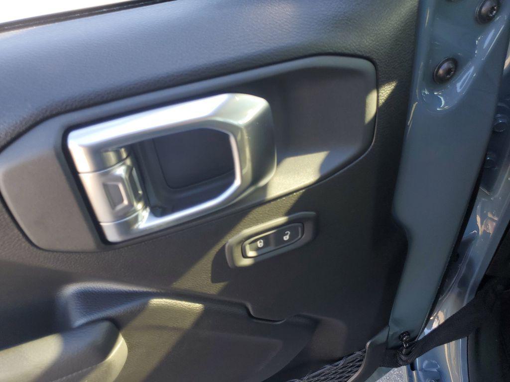new 2025 Jeep Gladiator car, priced at $38,790