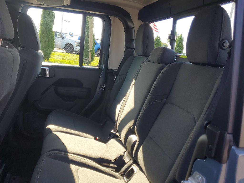 new 2025 Jeep Gladiator car, priced at $38,790