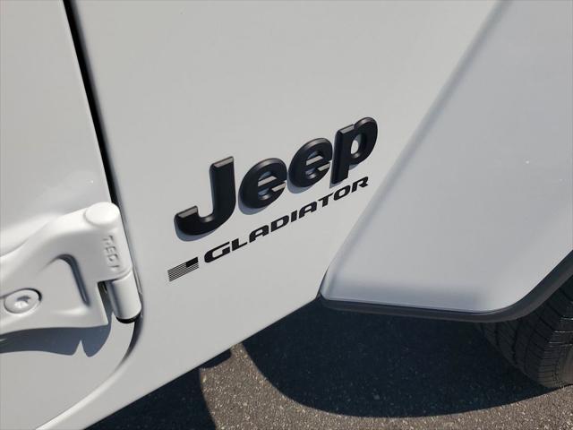 new 2024 Jeep Gladiator car, priced at $38,865