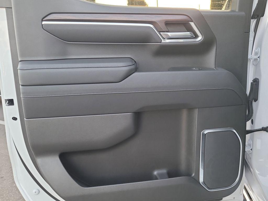 used 2023 GMC Sierra 1500 car, priced at $44,890