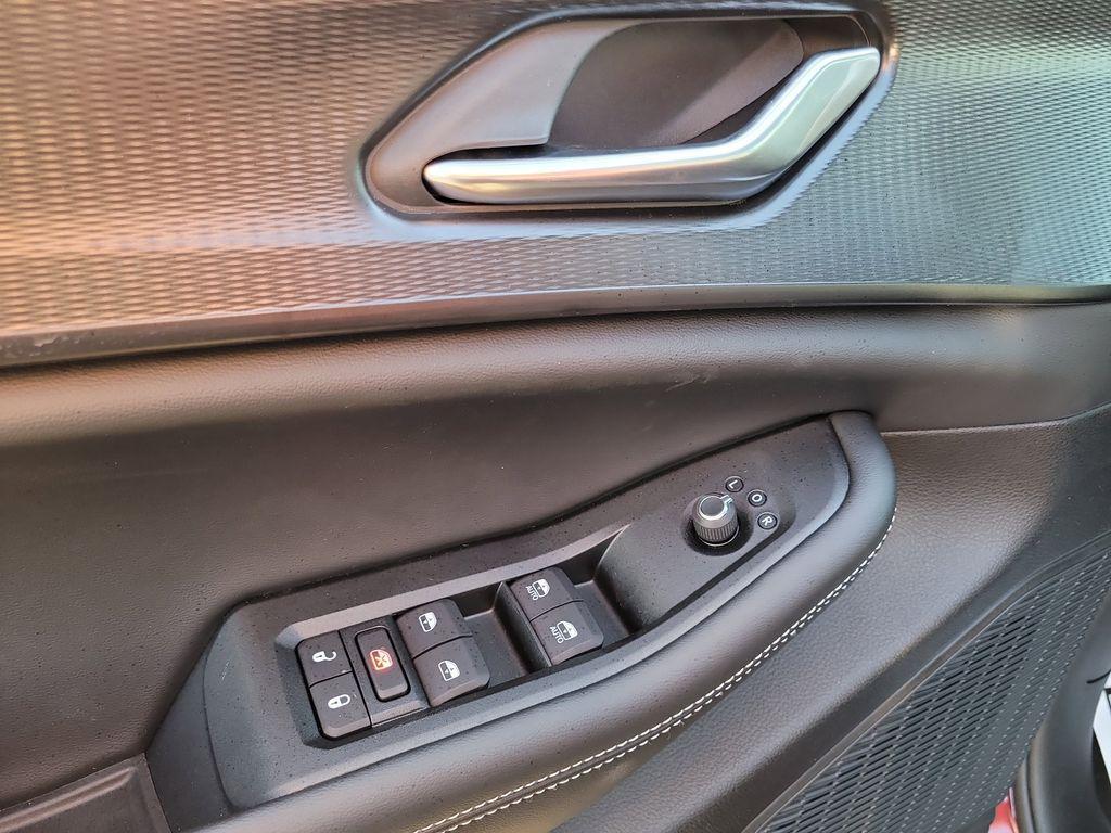 new 2025 Jeep Grand Cherokee car, priced at $40,635