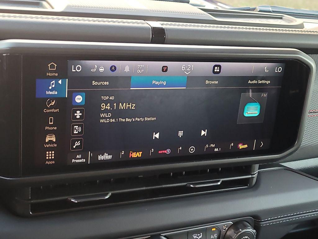 new 2026 Jeep Gladiator car, priced at $59,777